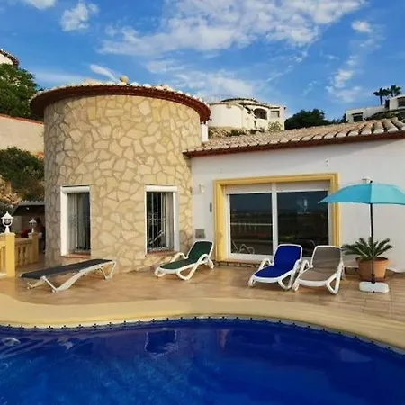 Villa Petra Pego